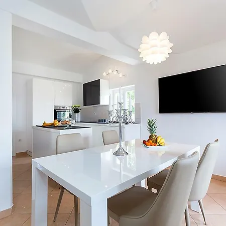 Apartment Asja Premium Funtana